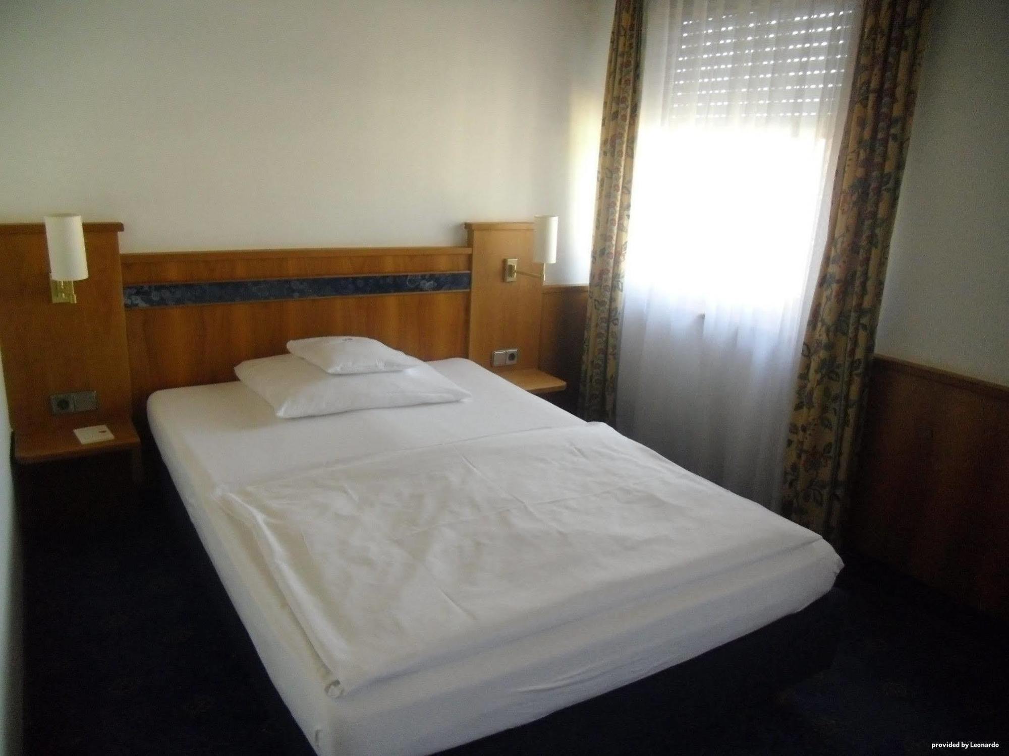 Hotel Stuttgart 21 חדר תמונה